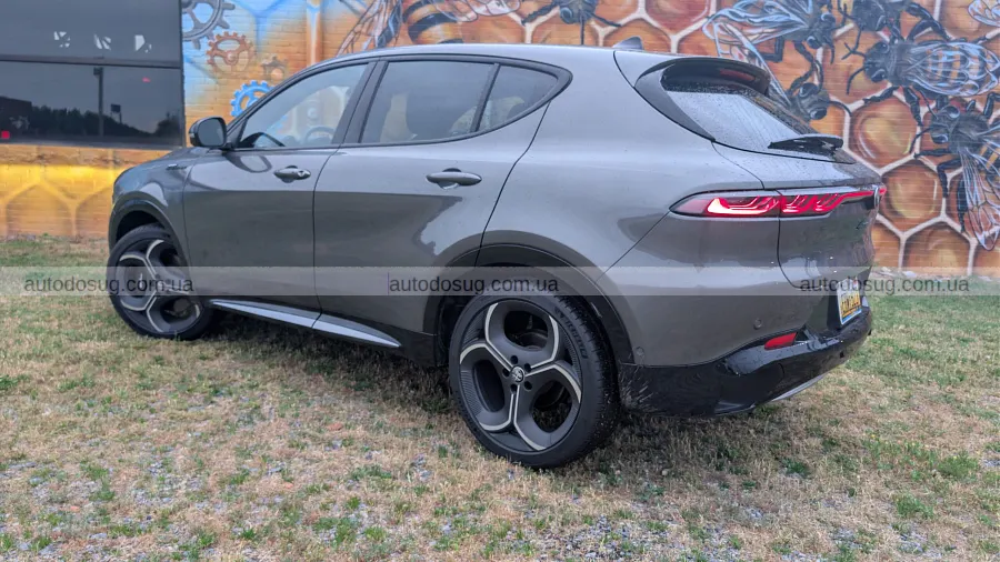 Alfa Romeo Tonale 2026 нарешті ожив на ходу