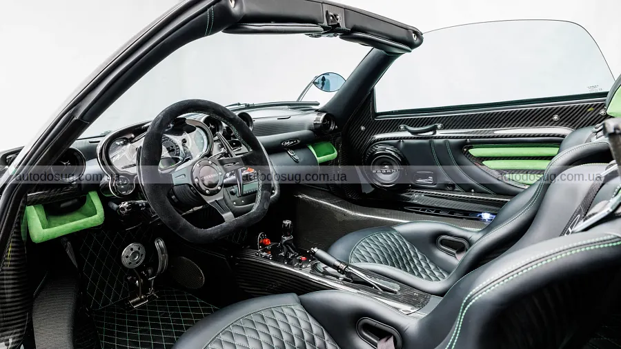 Алонсо поповнив гараж рідкісним Pagani Zonda
