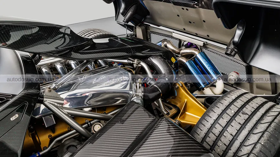 Алонсо поповнив гараж рідкісним Pagani Zonda