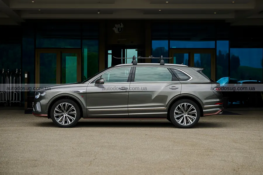 Bentley показала Bentayga Chalet Edition з Gstaad Guy