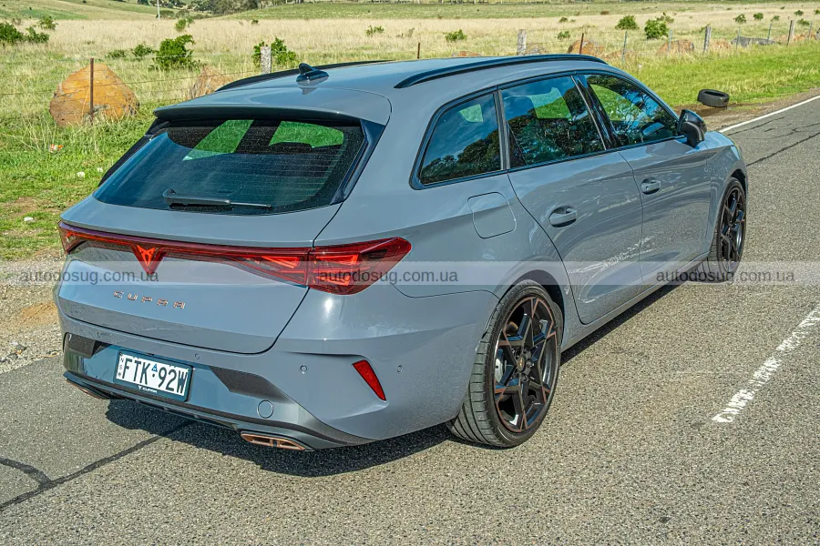 Cupra Leon Sportstourer вразив стилем і ходом