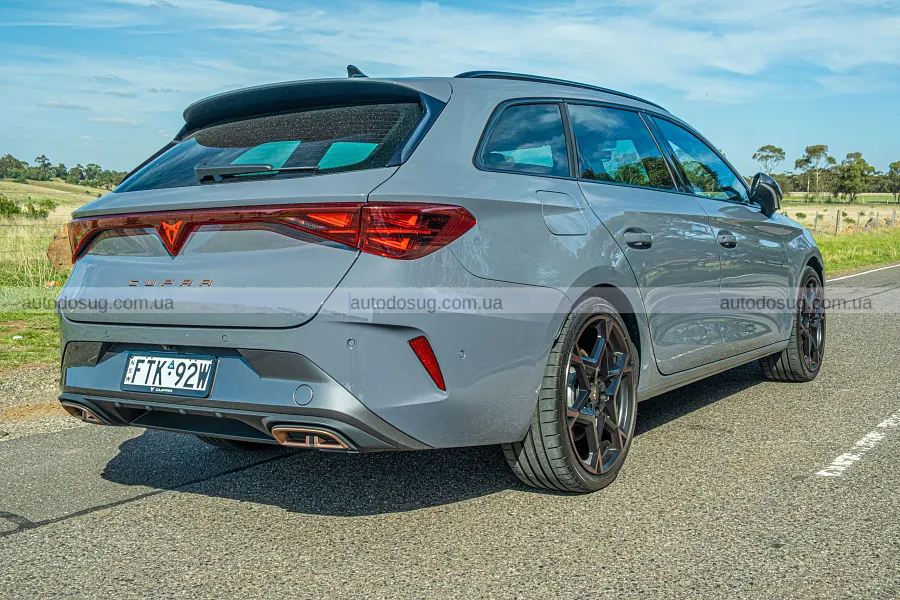 Cupra Leon Sportstourer вразив стилем і ходом