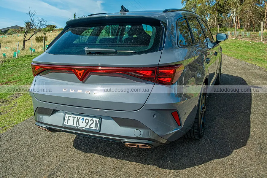 Cupra Leon Sportstourer вразив стилем і ходом