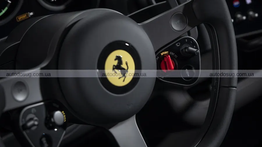 Ferrari увійшла в електроеру з незвичним Luce
