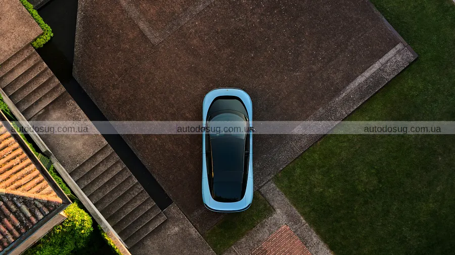 Ferrari увійшла в електроеру з незвичним Luce