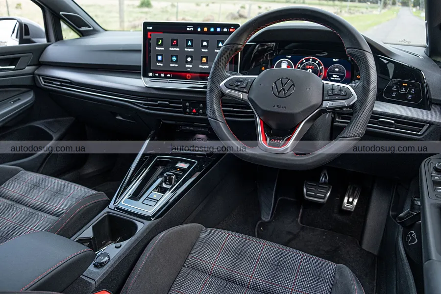 Golf GTI знову повернув собі азарт