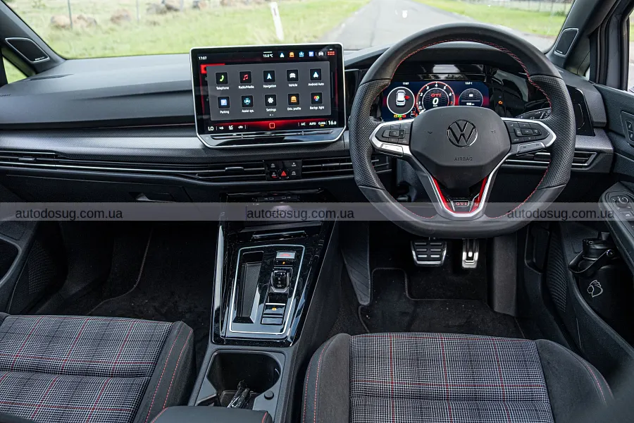 Golf GTI знову повернув собі азарт