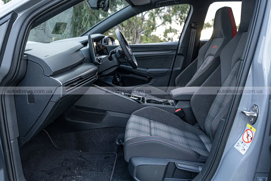 Golf GTI знову повернув собі азарт
