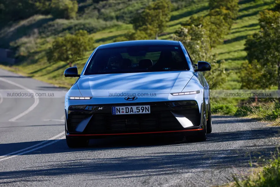 Hyundai Ioniq 6 N показав, що вміє на треку