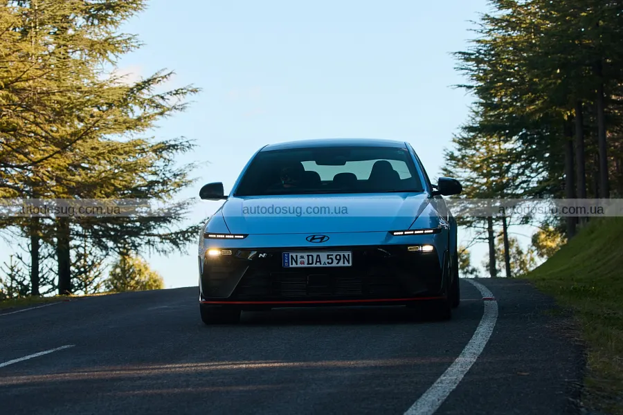 Hyundai Ioniq 6 N показав, що вміє на треку
