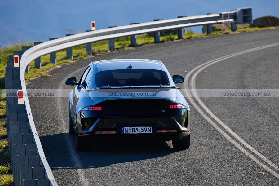 Hyundai Ioniq 6 N показав, що вміє на треку