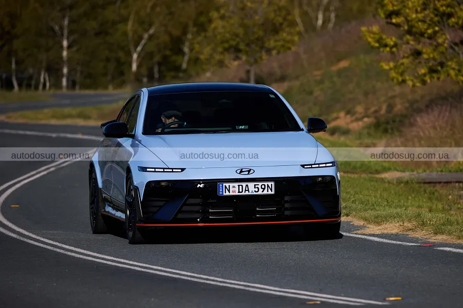 Hyundai Ioniq 6 N показав, що вміє на треку