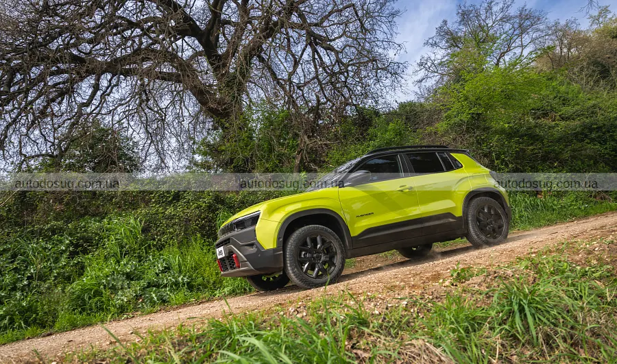 Jeep оновив Avenger і додав новий турбомотор