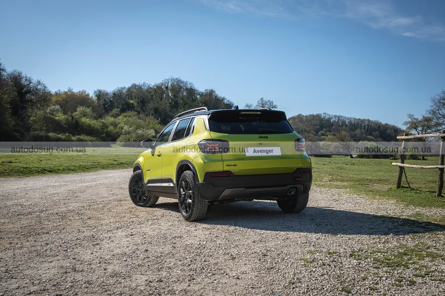 Jeep оновив Avenger і додав новий турбомотор