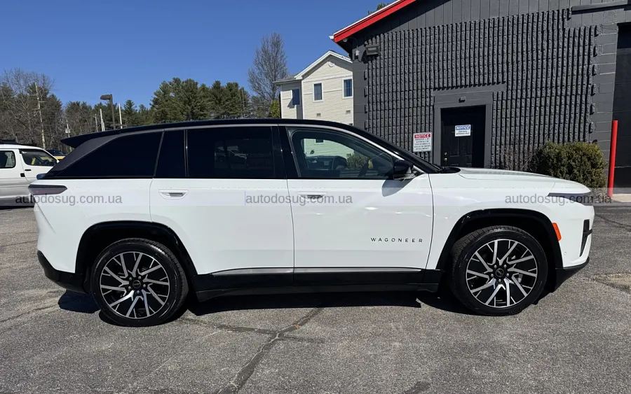 Jeep Wagoneer S обвалився в ціні після 91 милі