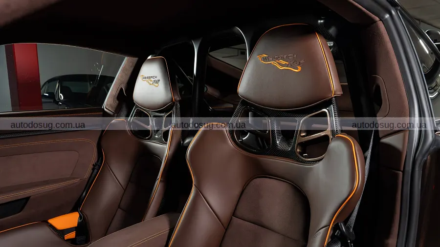 Коричневий Porsche 911 GT3 RS вразив рідкісним стилем