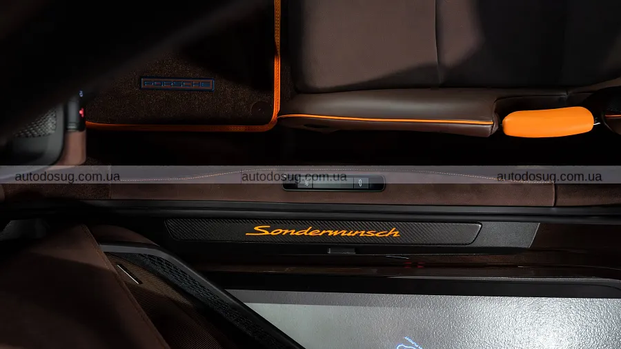 Коричневий Porsche 911 GT3 RS вразив рідкісним стилем