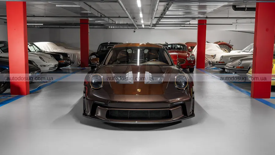 Коричневий Porsche 911 GT3 RS вразив рідкісним стилем