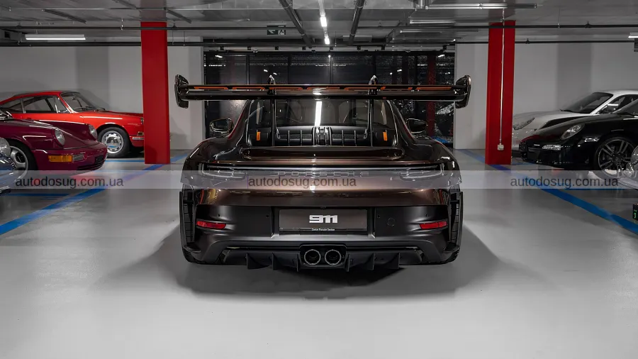Коричневий Porsche 911 GT3 RS вразив рідкісним стилем