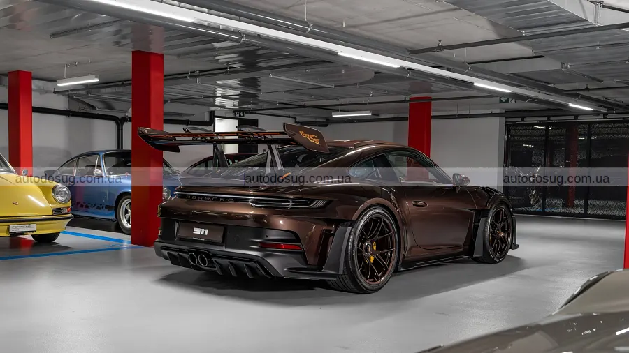 Коричневий Porsche 911 GT3 RS вразив рідкісним стилем