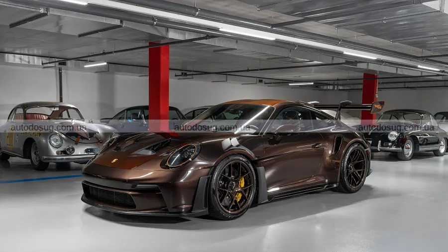 Коричневий Porsche 911 GT3 RS вразив рідкісним стилем