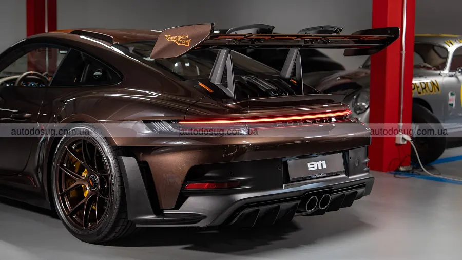 Коричневий Porsche 911 GT3 RS вразив рідкісним стилем