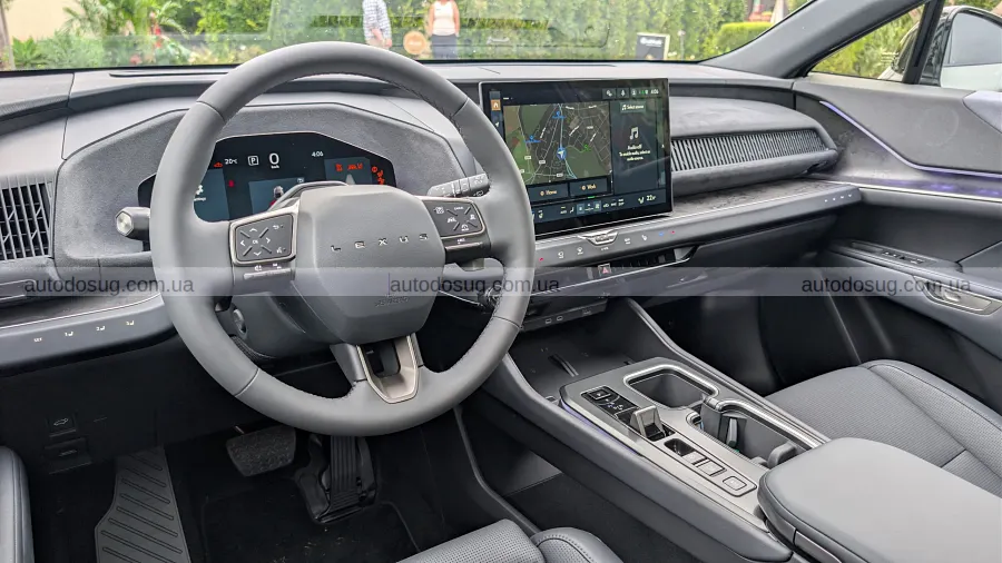Lexus TZ робить ставку на тишу, а не на брутальність