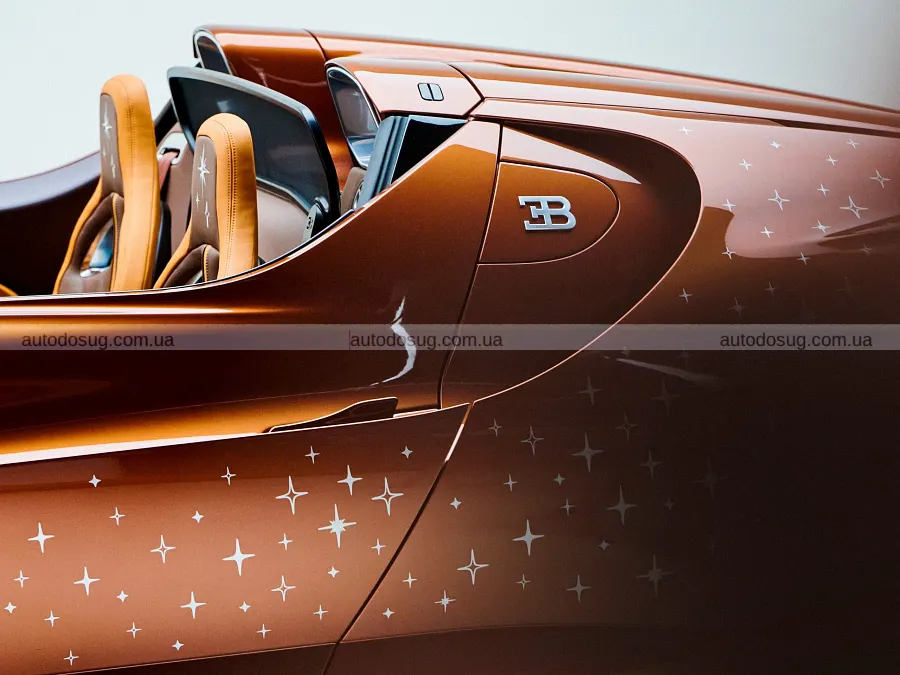 Мідний Bugatti Mistral здивував срібною трояндою