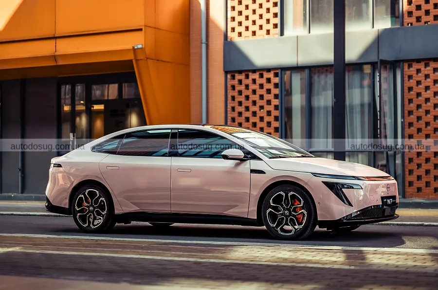 Назва Primera повертається на електричному Nissan