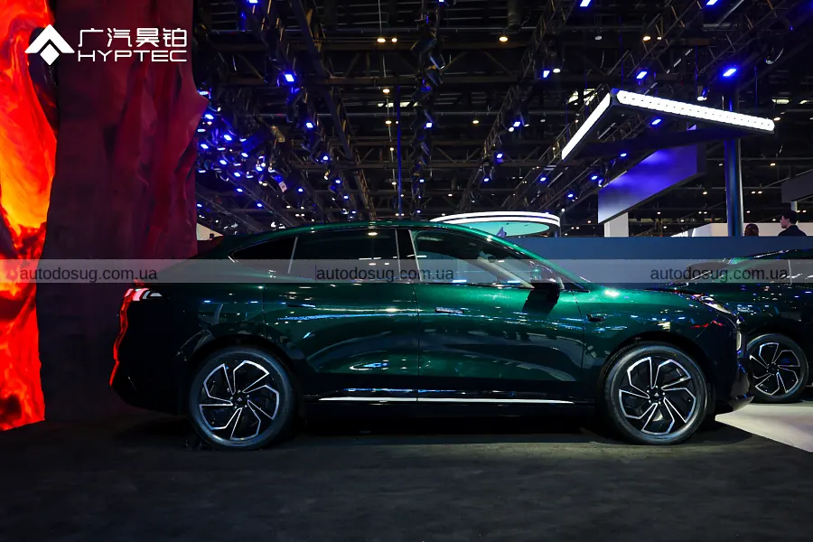 Новий GAC S600 виявився більшим за Macan EV