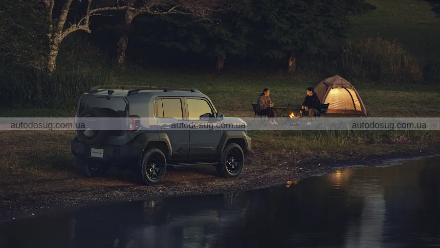 Новий Land Cruiser FJ зрівнявся в ціні з RAV4