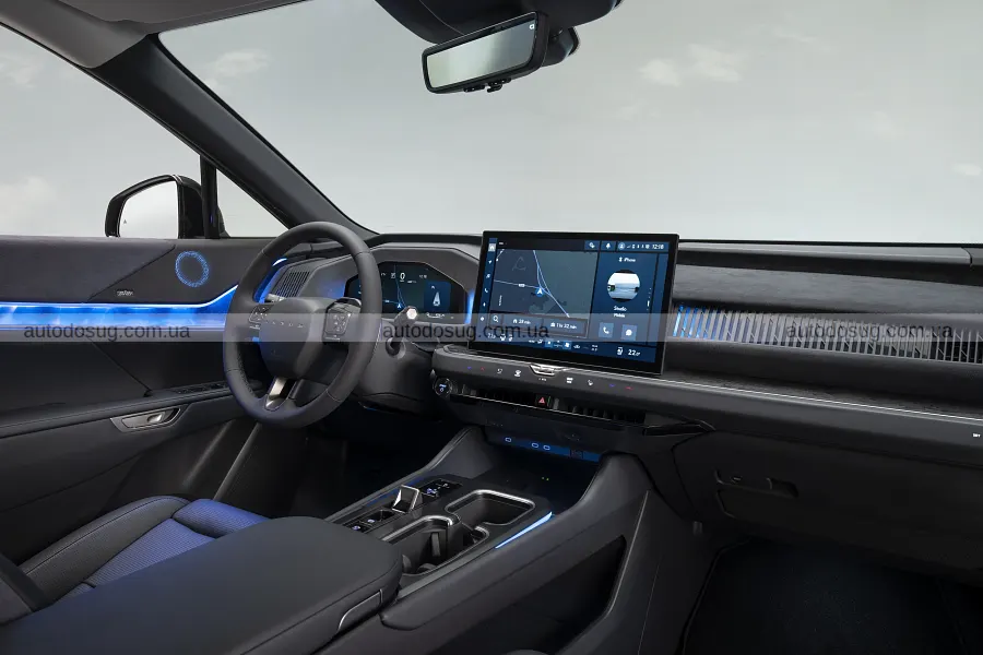 Новий Lexus TZ поєднав тишу салону і звук V10