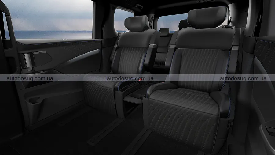 Новий Nissan Elgrand отримав розкішну версію Autech