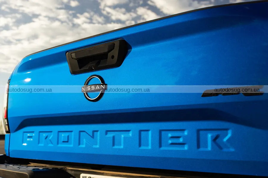 Новий Nissan Frontier додав стилю без зайвого пафосу