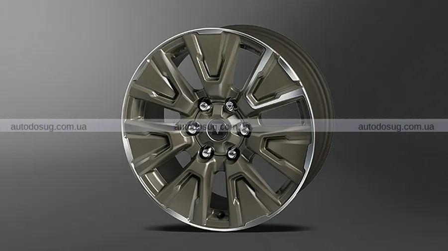 Новий Toyota Hilux приїхав у Японію з тюнінгом
