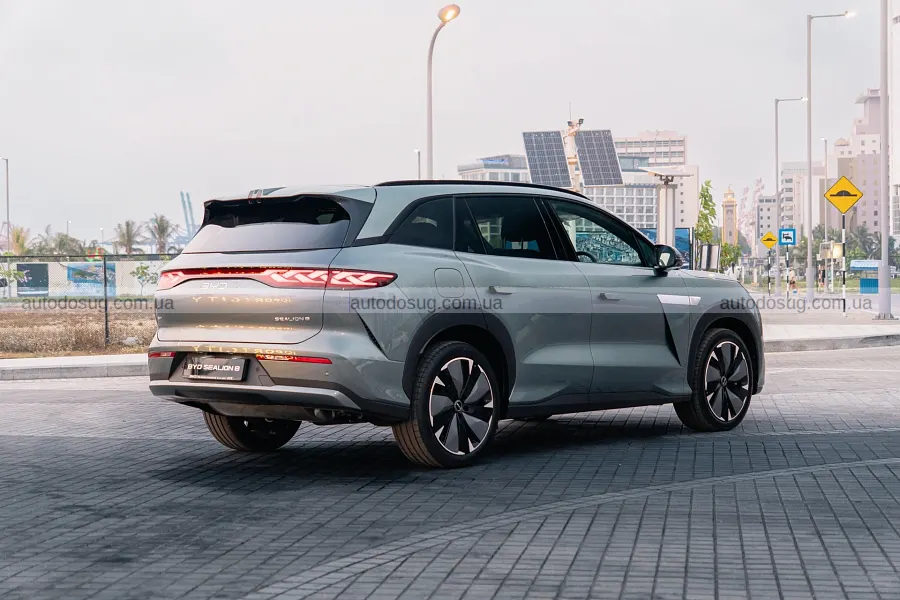 Амбіції BYD зросли, але до Toyota ще далеко