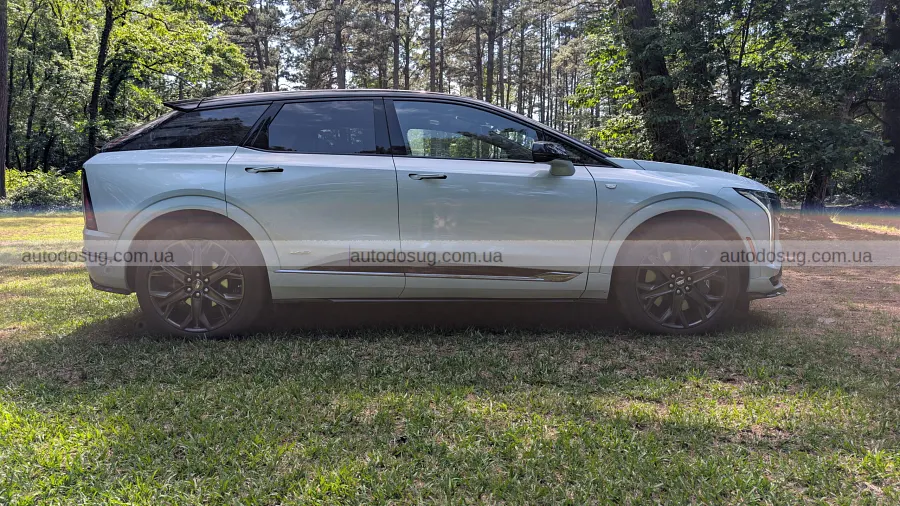Cadillac Optiq-V дивує не лише швидкістю