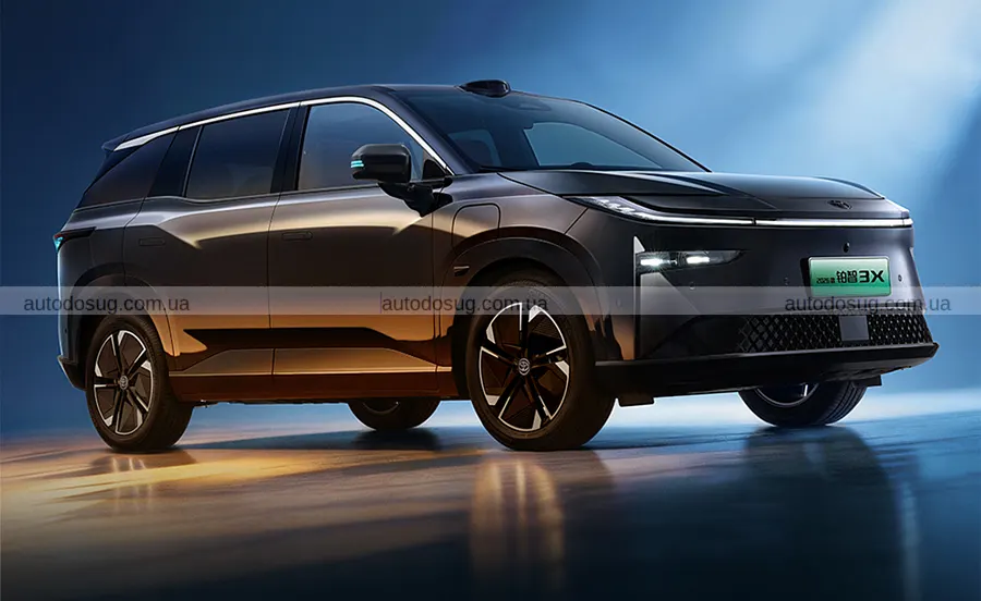Чорний Toyota bZ3X отримав масаж і низьку ціну