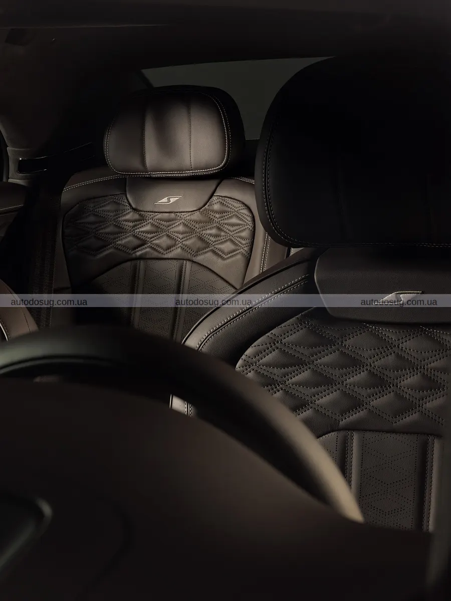 Flying Spur змінив обличчя і порвав з традицією