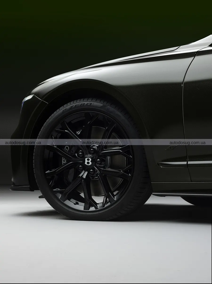 Flying Spur змінив обличчя і порвав з традицією