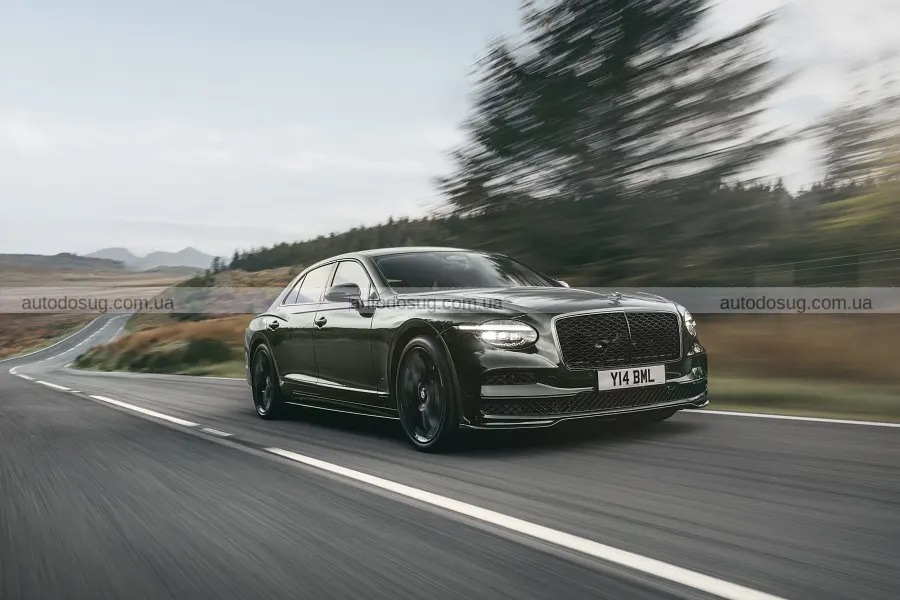 Flying Spur змінив обличчя і порвав з традицією