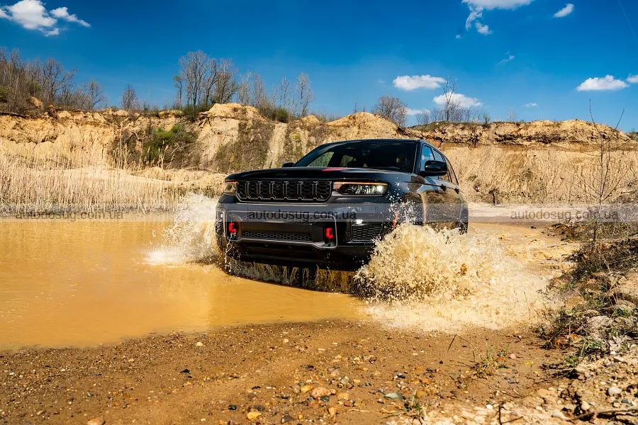 Grand Cherokee знову отримав Trailhawk і Overland