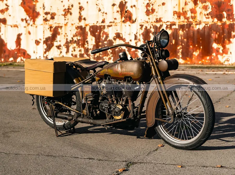 Гараж Момоа поповнили електричні Harley і Land Rover
