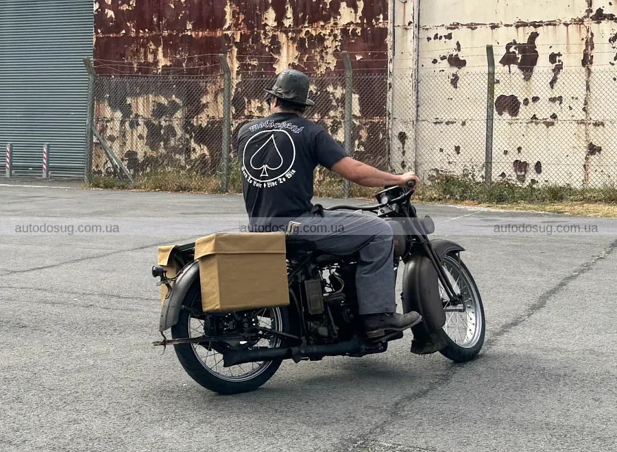 Гараж Момоа поповнили електричні Harley і Land Rover