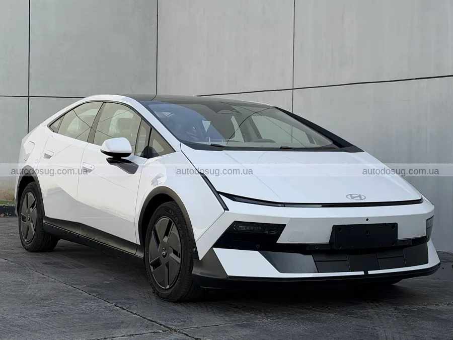 Hyundai розкрив запас ходу седана Ioniq V