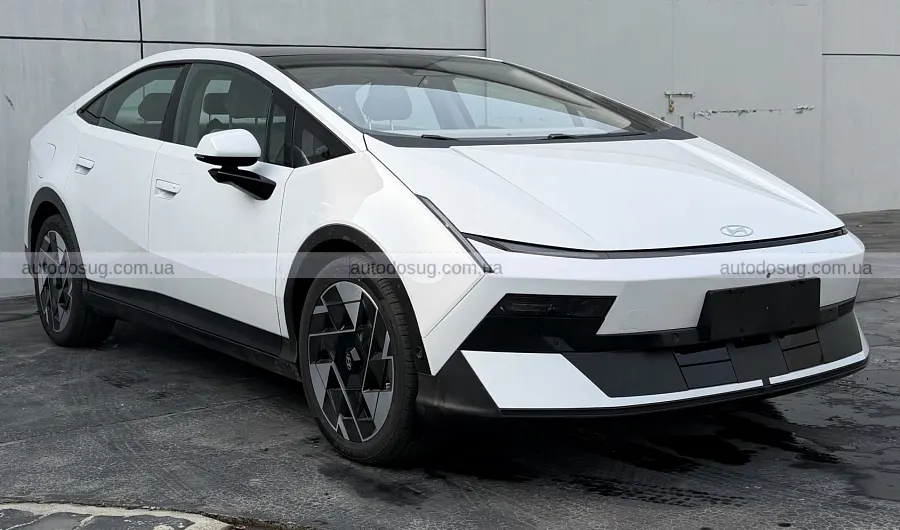 Hyundai розкрив запас ходу седана Ioniq V