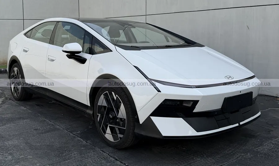Hyundai розкрив запас ходу седана Ioniq V