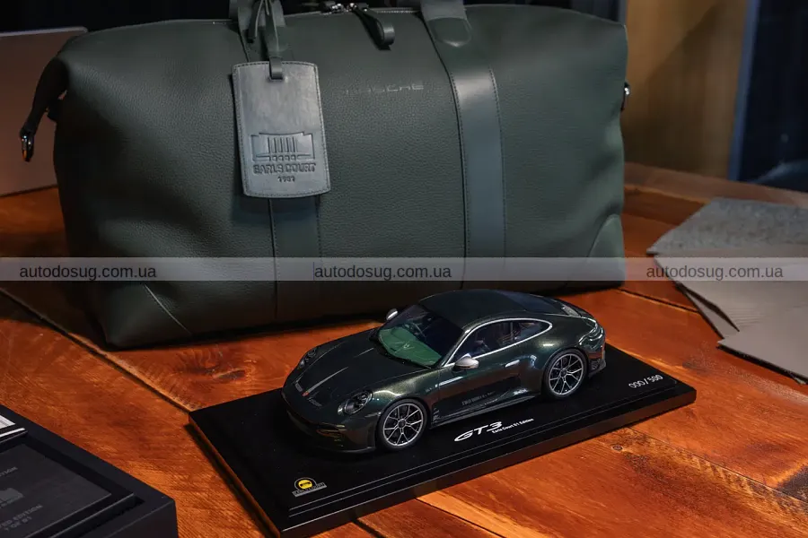 Ювілейний Porsche 911 GT3 отримав британський характер