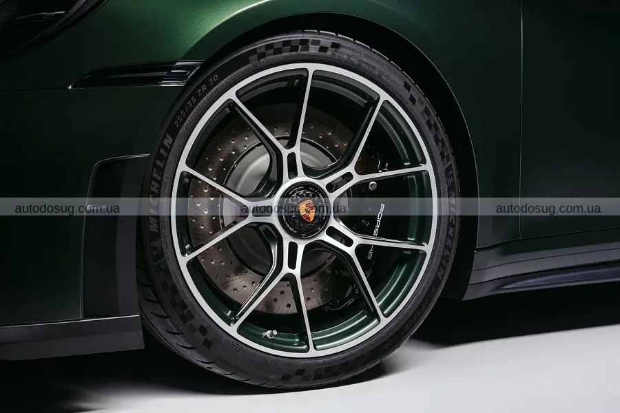 Ювілейний Porsche 911 GT3 отримав британський характер