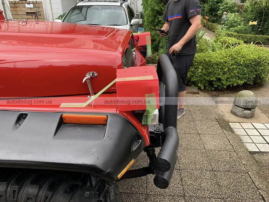 Jeep на картоні все ж пройшов техогляд у Японії